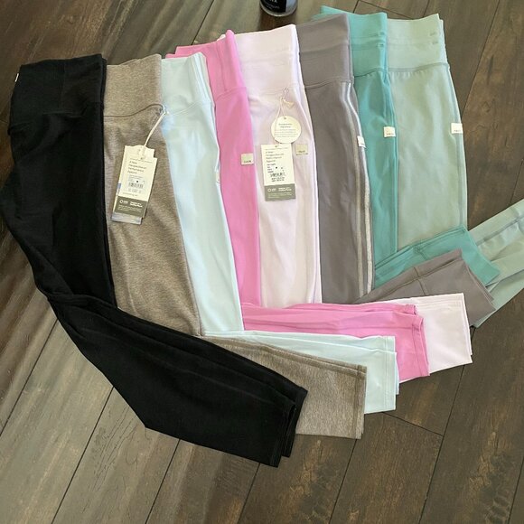 🔥 Vuori Leggings Purge (Small)  Daily Form • AllTheFeels • Clean Elevation 🔥 - Picture 1 of 1